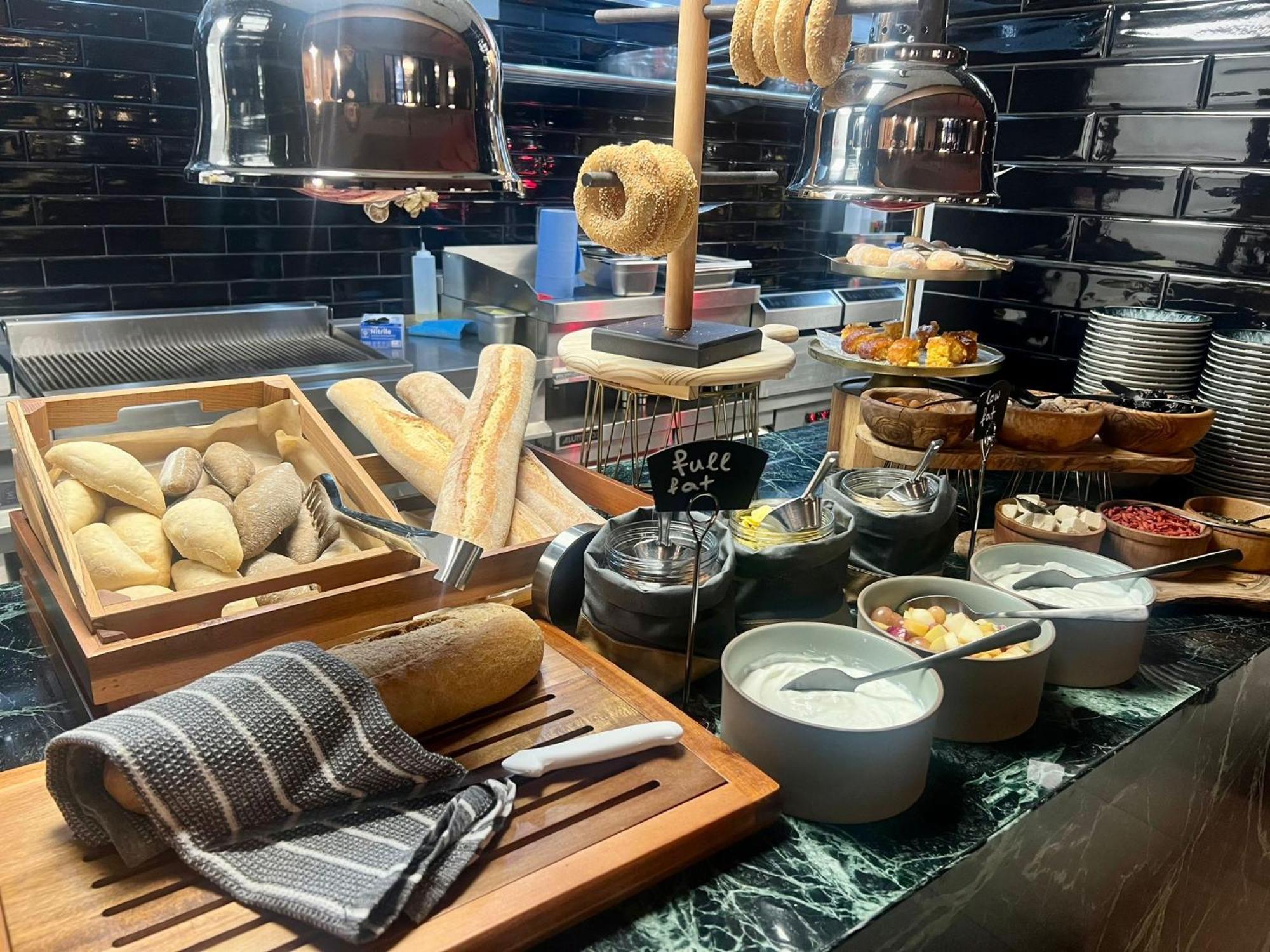 Anise, Aluma Hotels & Resorts Athena Bagian luar foto