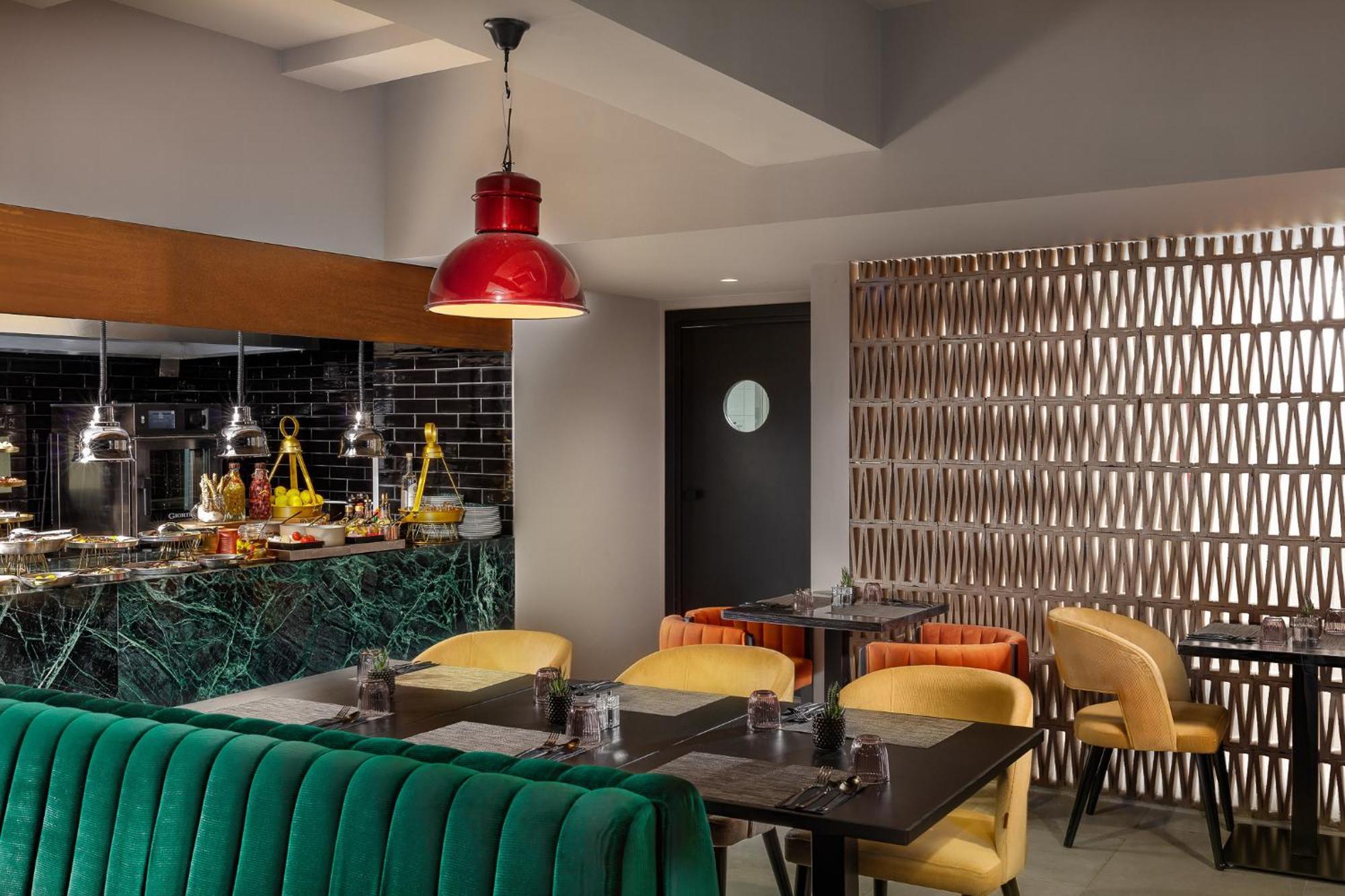 Anise, Aluma Hotels & Resorts Athena Bagian luar foto